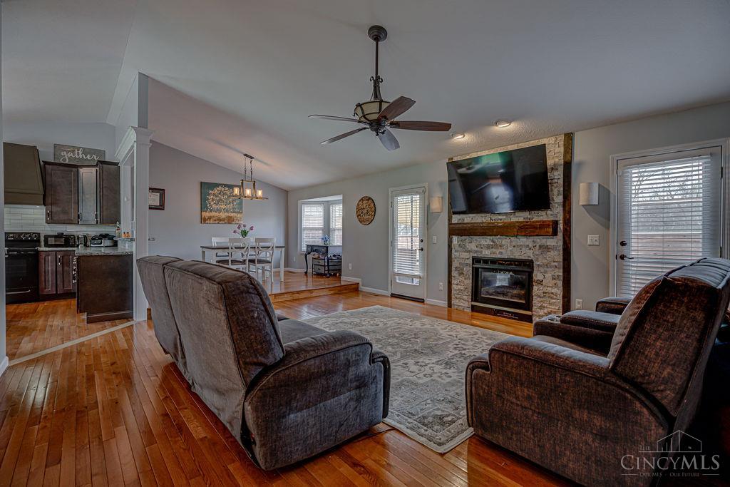 1648 Brookridge Circle Drive