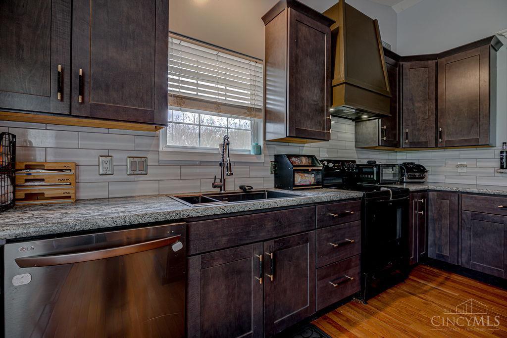 1648 Brookridge Circle Drive