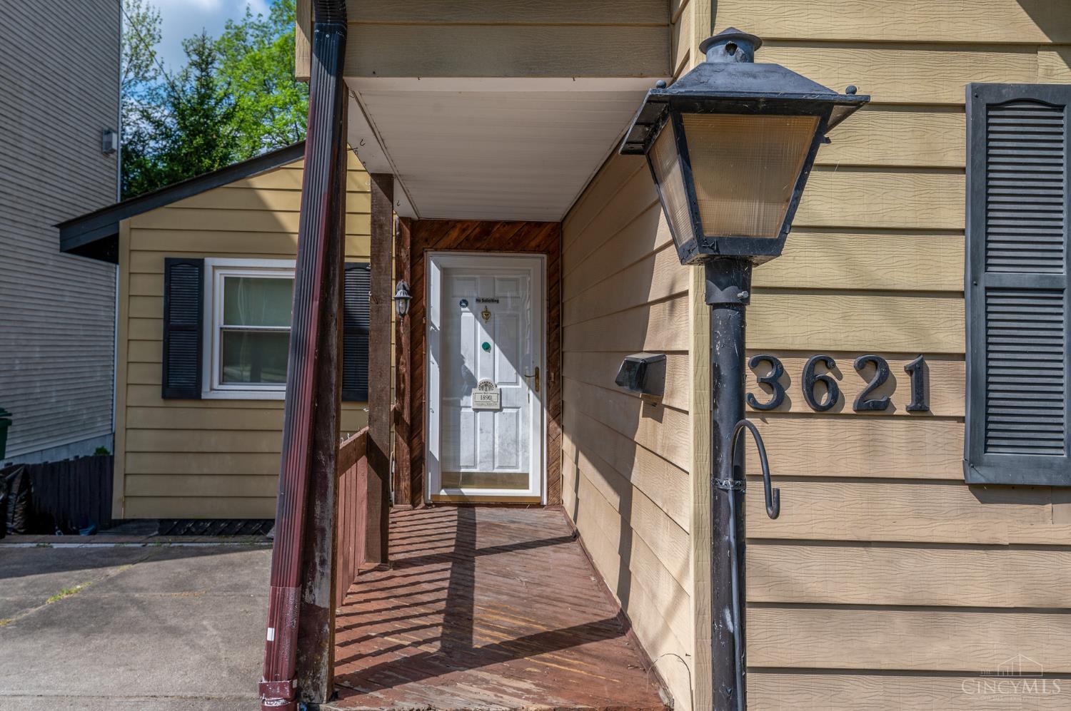 3621 Woodbridge Place
