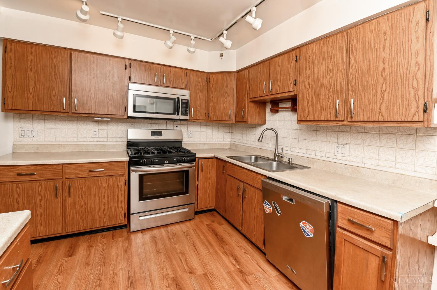 3621 Woodbridge Place