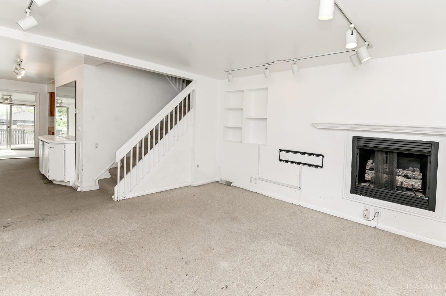 3621 Woodbridge Place