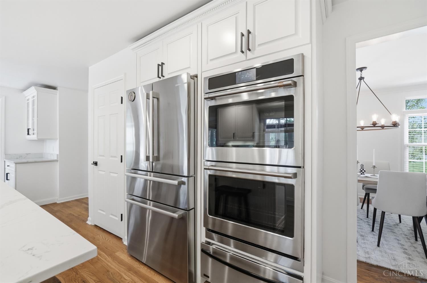 3725 Sherbrooke Drive