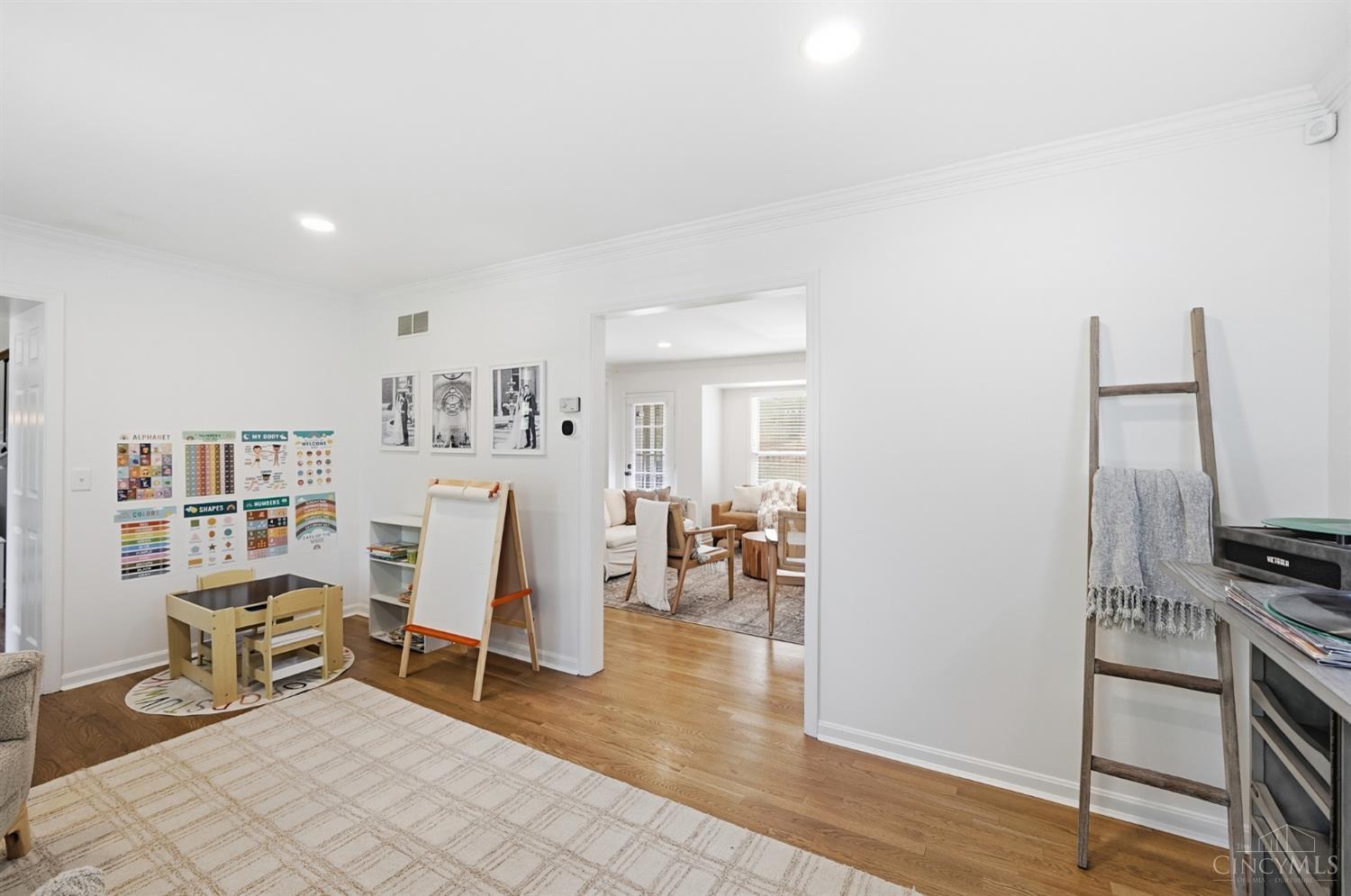 3725 Sherbrooke Drive