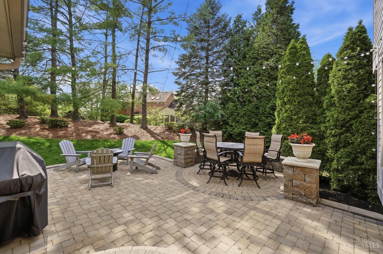 3725 Sherbrooke Drive