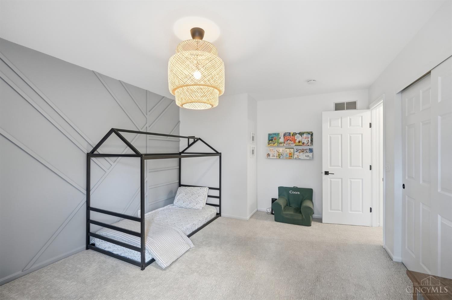 3725 Sherbrooke Drive