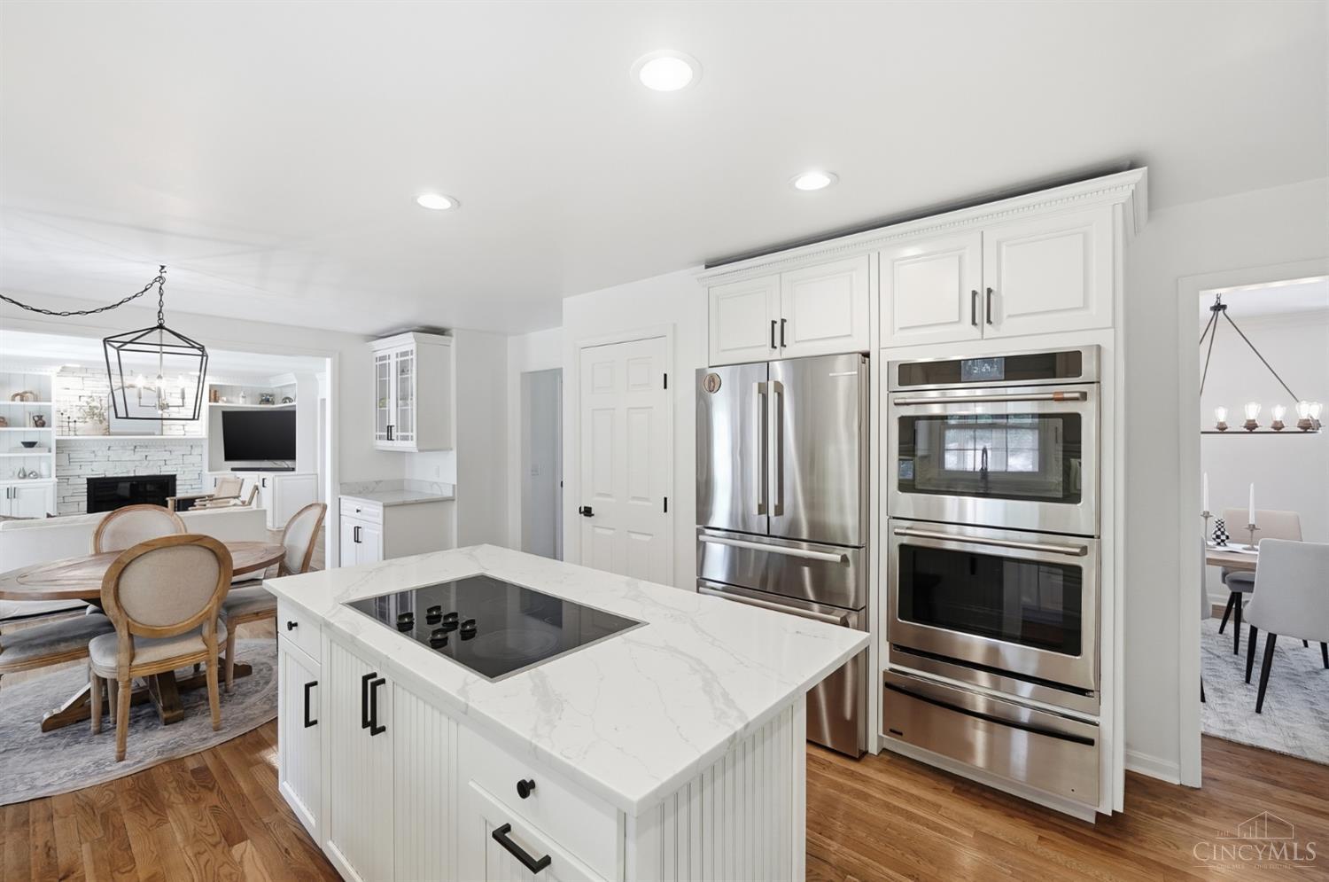 3725 Sherbrooke Drive