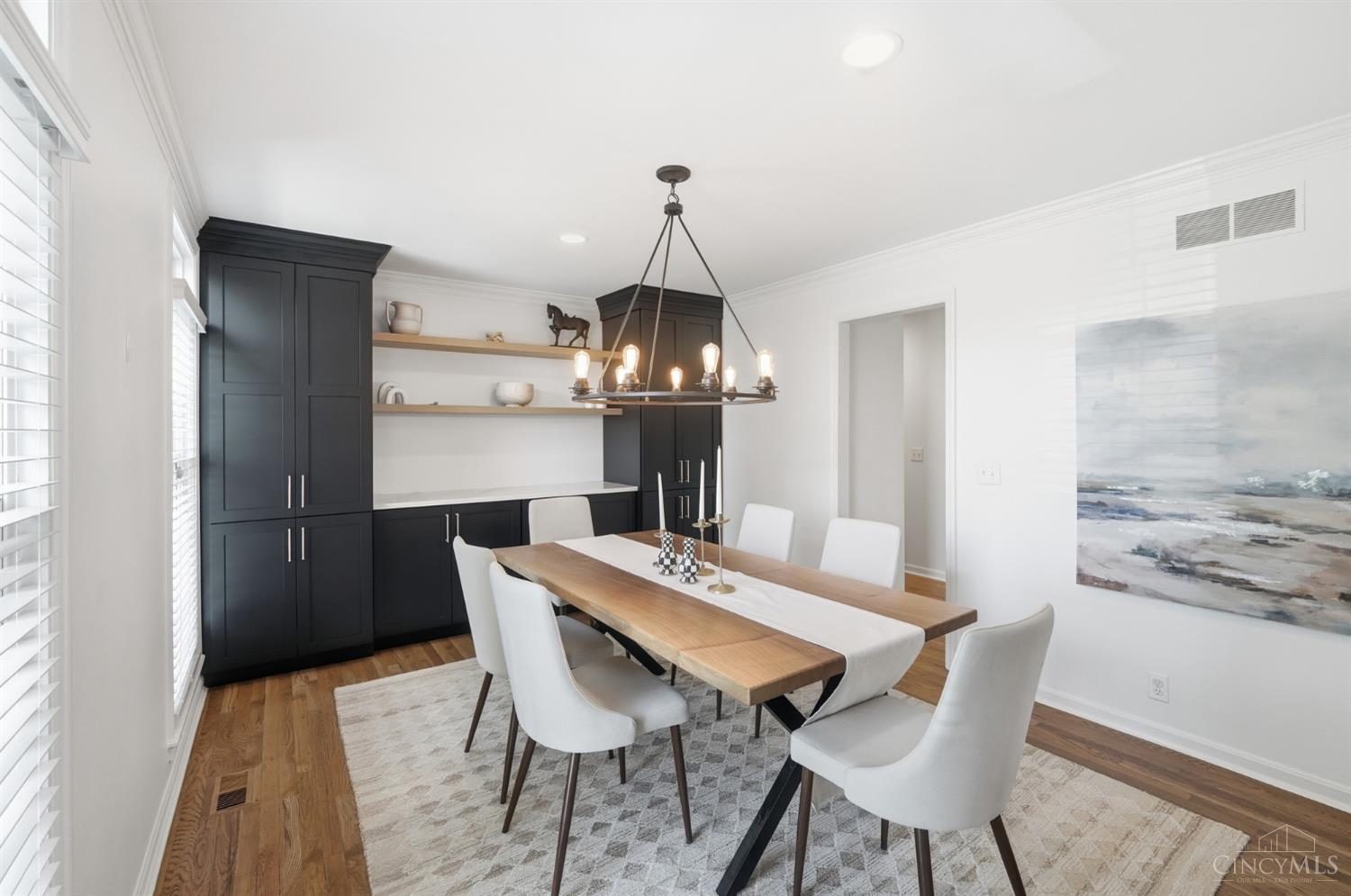 3725 Sherbrooke Drive