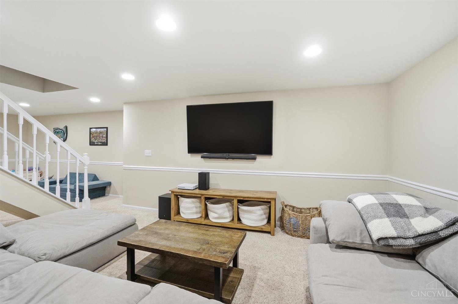 3725 Sherbrooke Drive