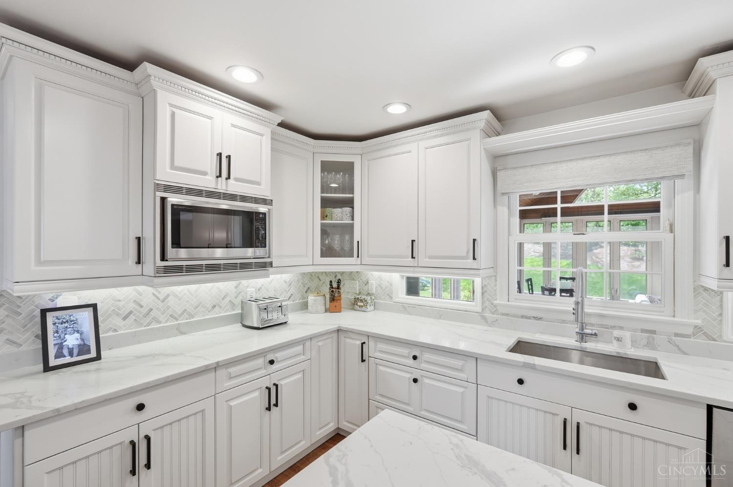 3725 Sherbrooke Drive