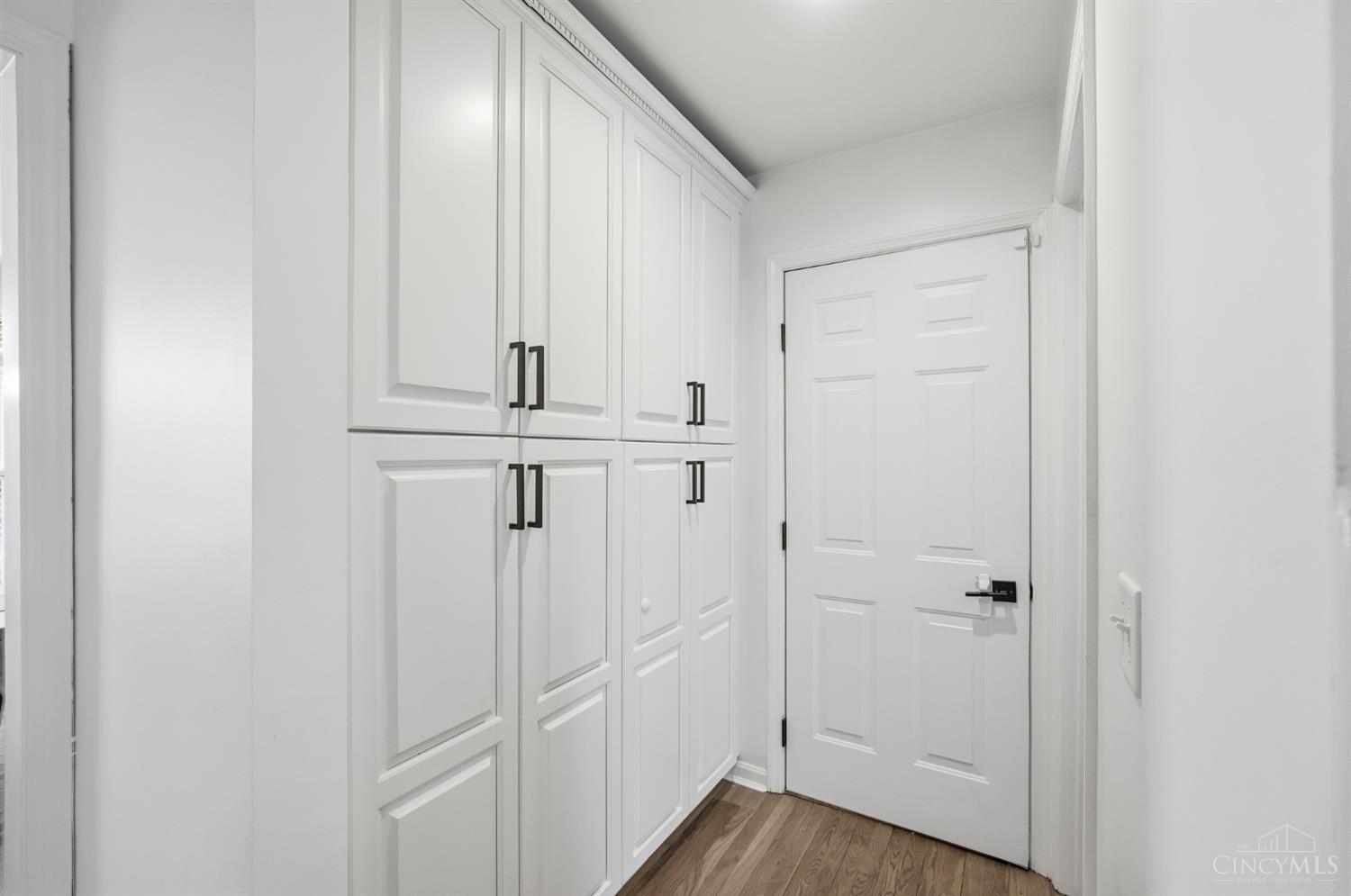 3725 Sherbrooke Drive