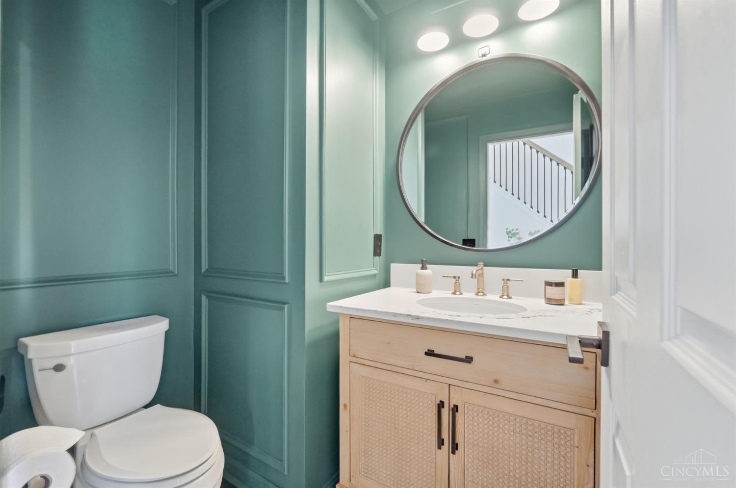 3725 Sherbrooke Drive