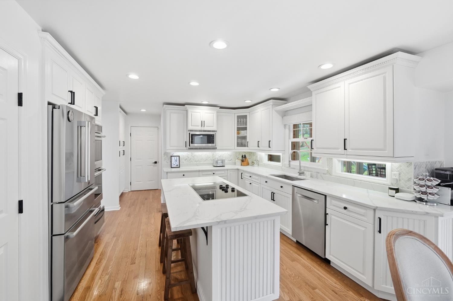 3725 Sherbrooke Drive