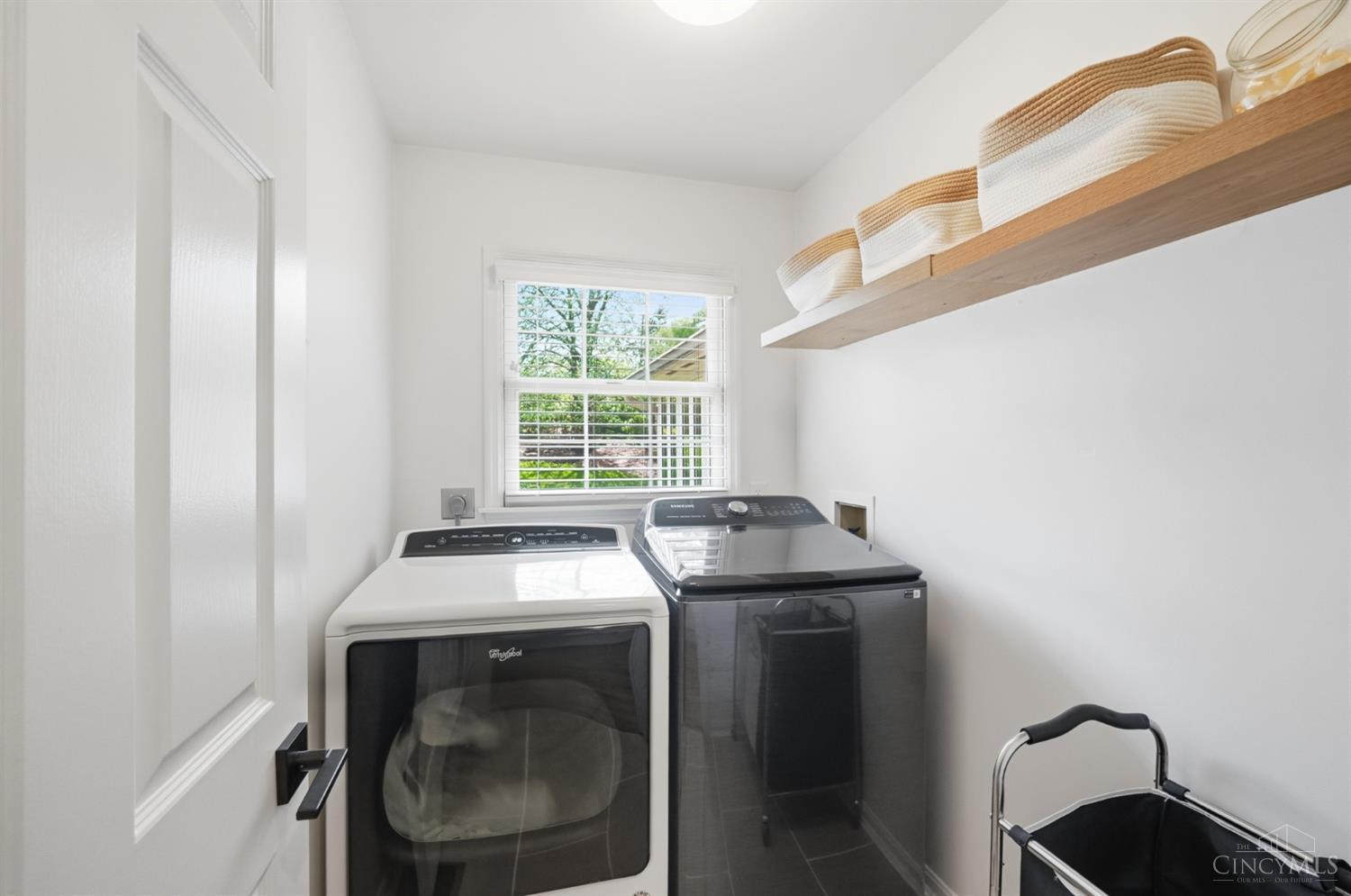 3725 Sherbrooke Drive