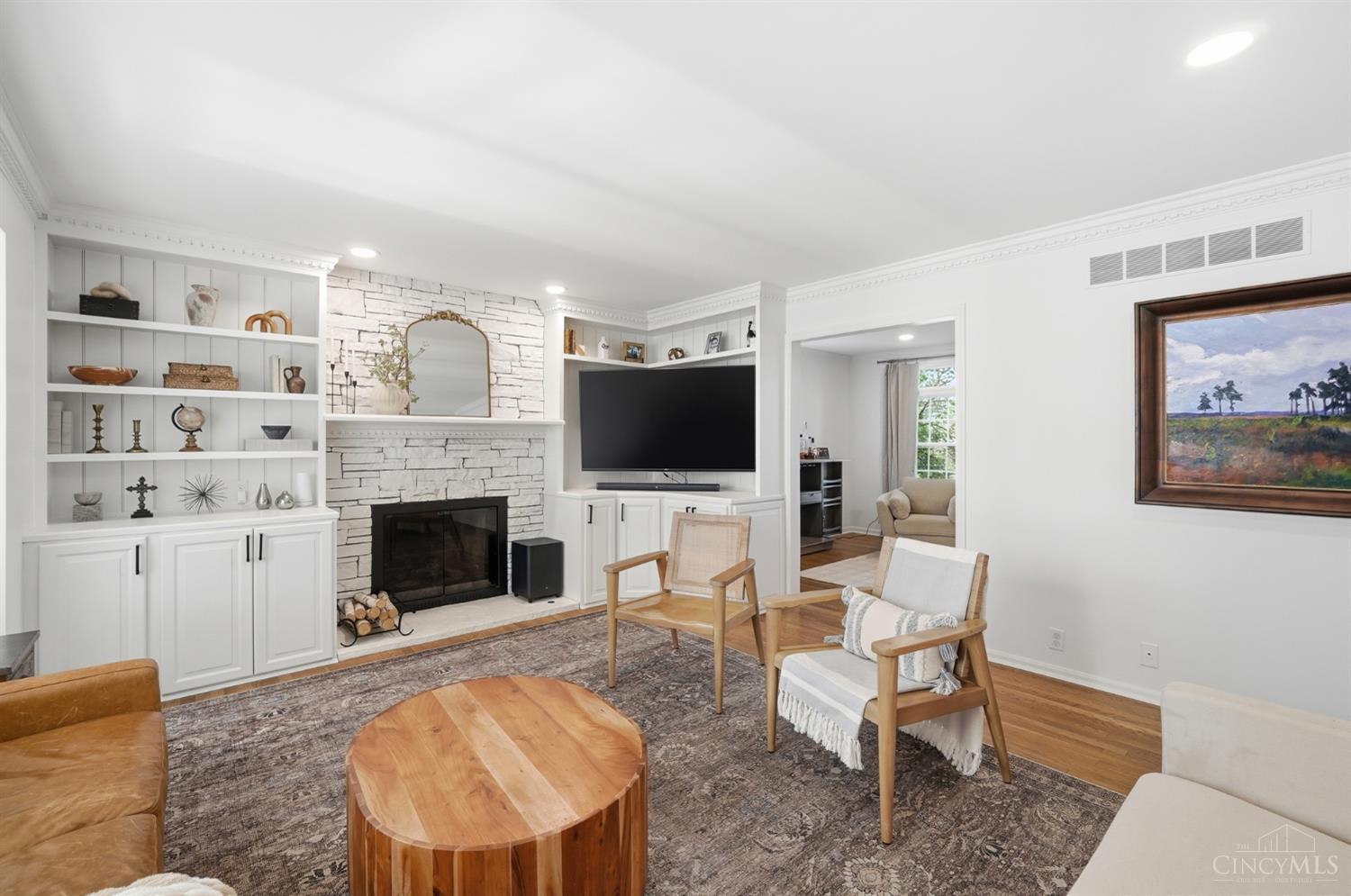 3725 Sherbrooke Drive