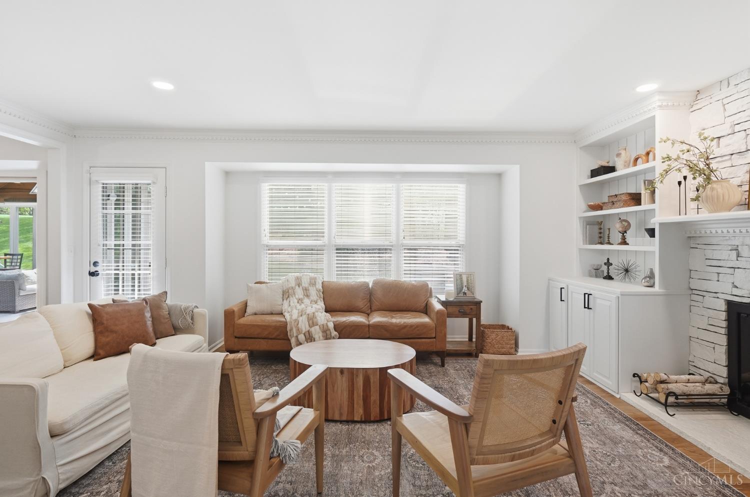 3725 Sherbrooke Drive