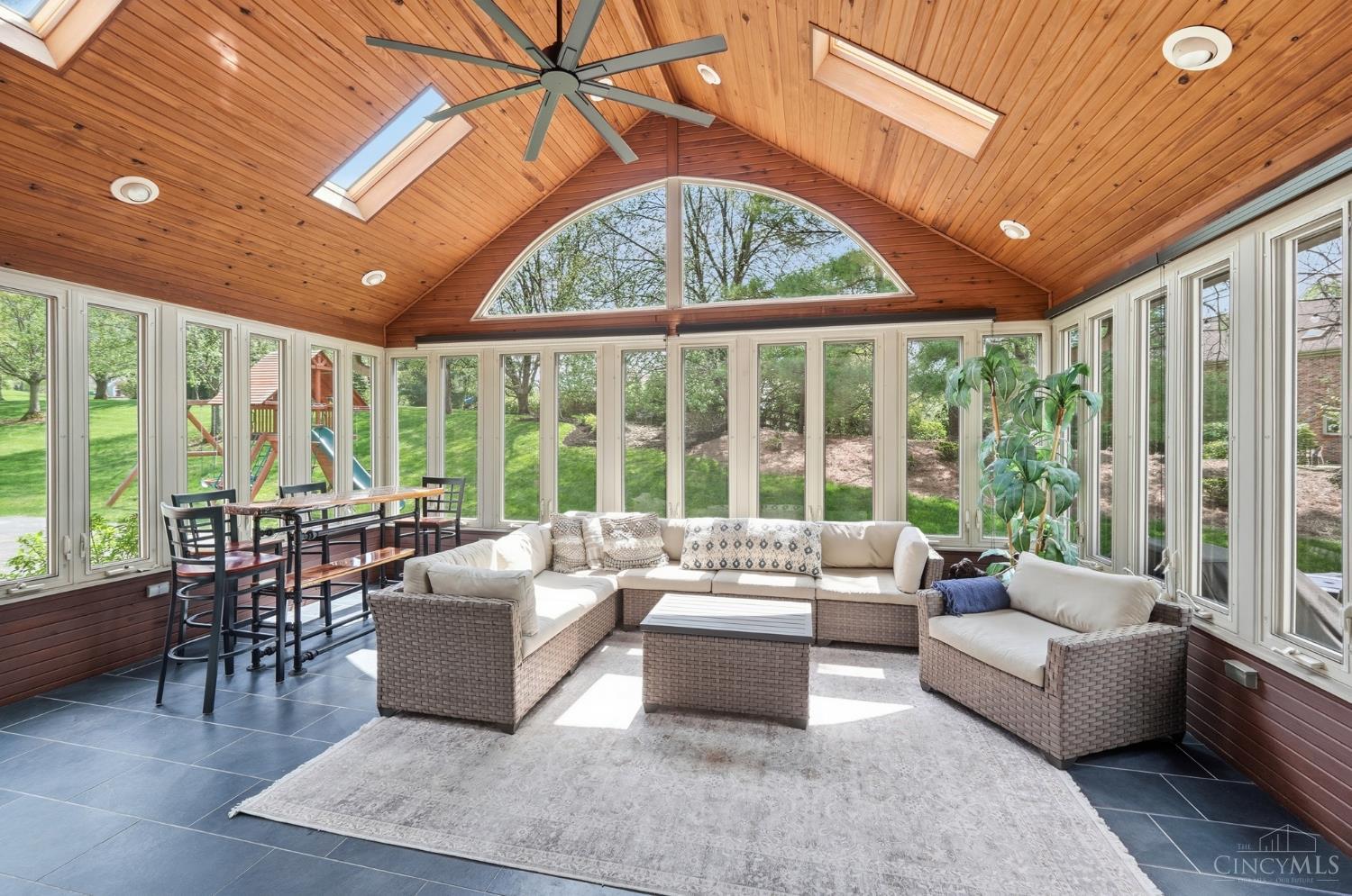 3725 Sherbrooke Drive