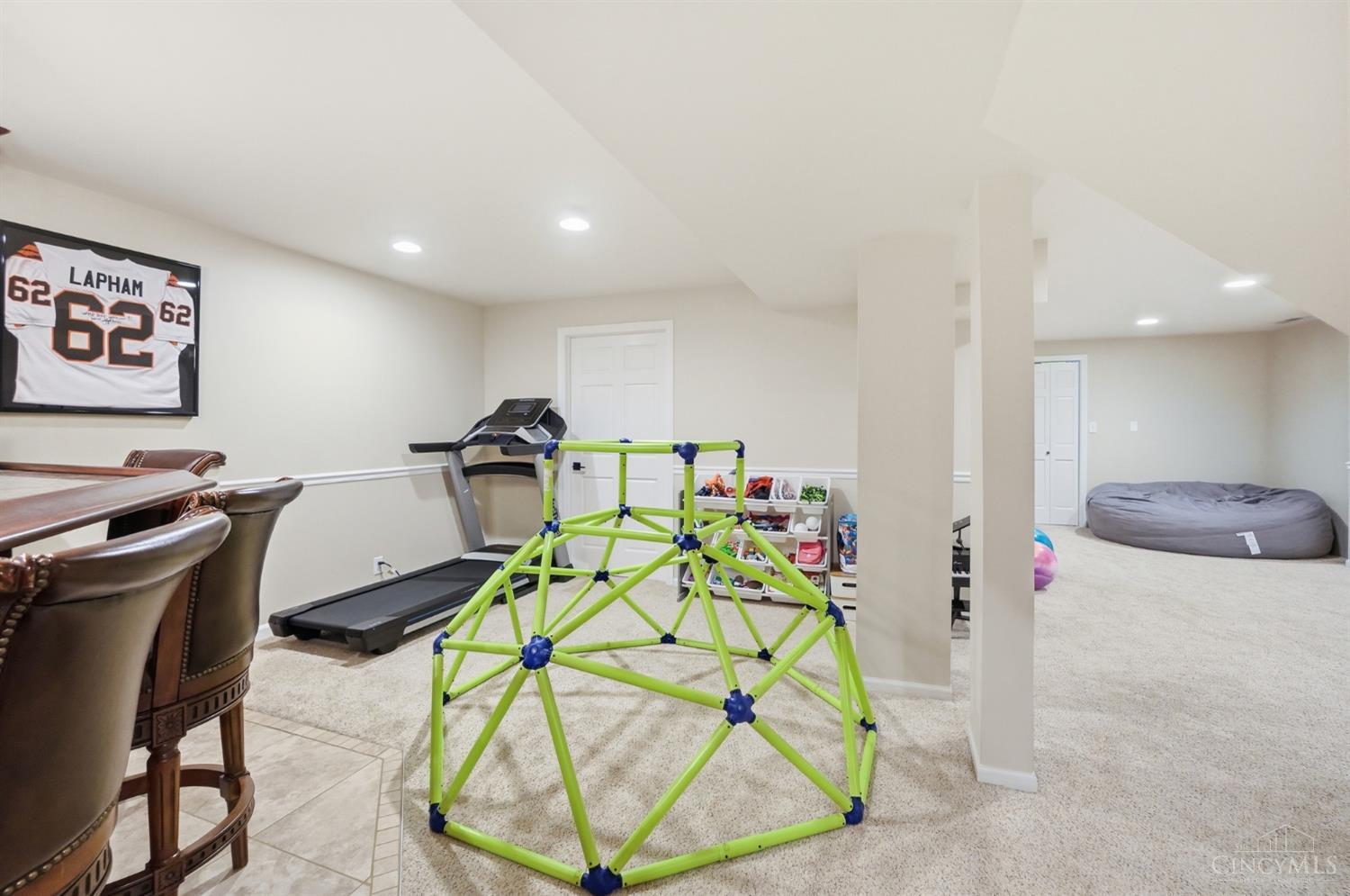 3725 Sherbrooke Drive