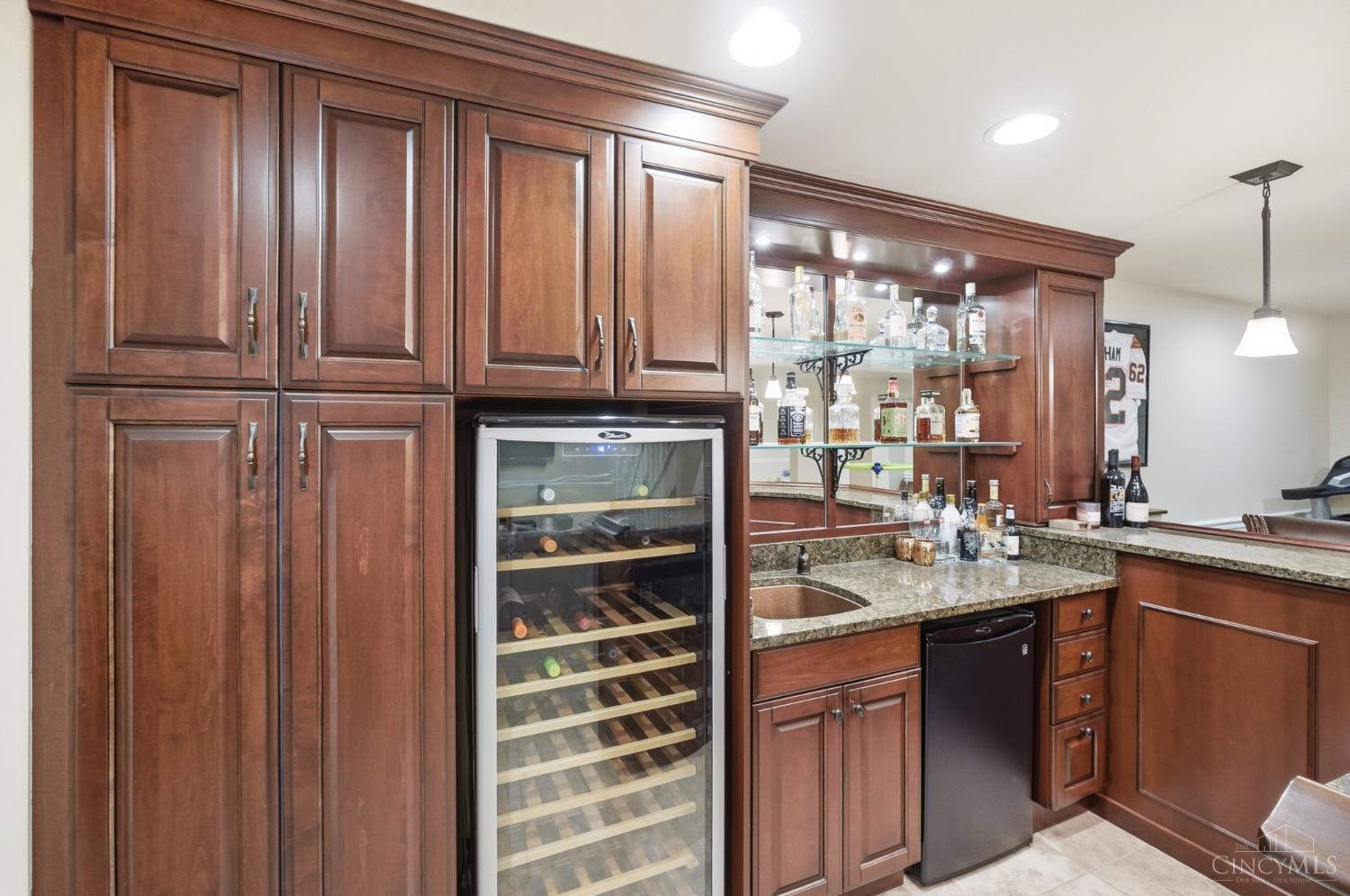 3725 Sherbrooke Drive