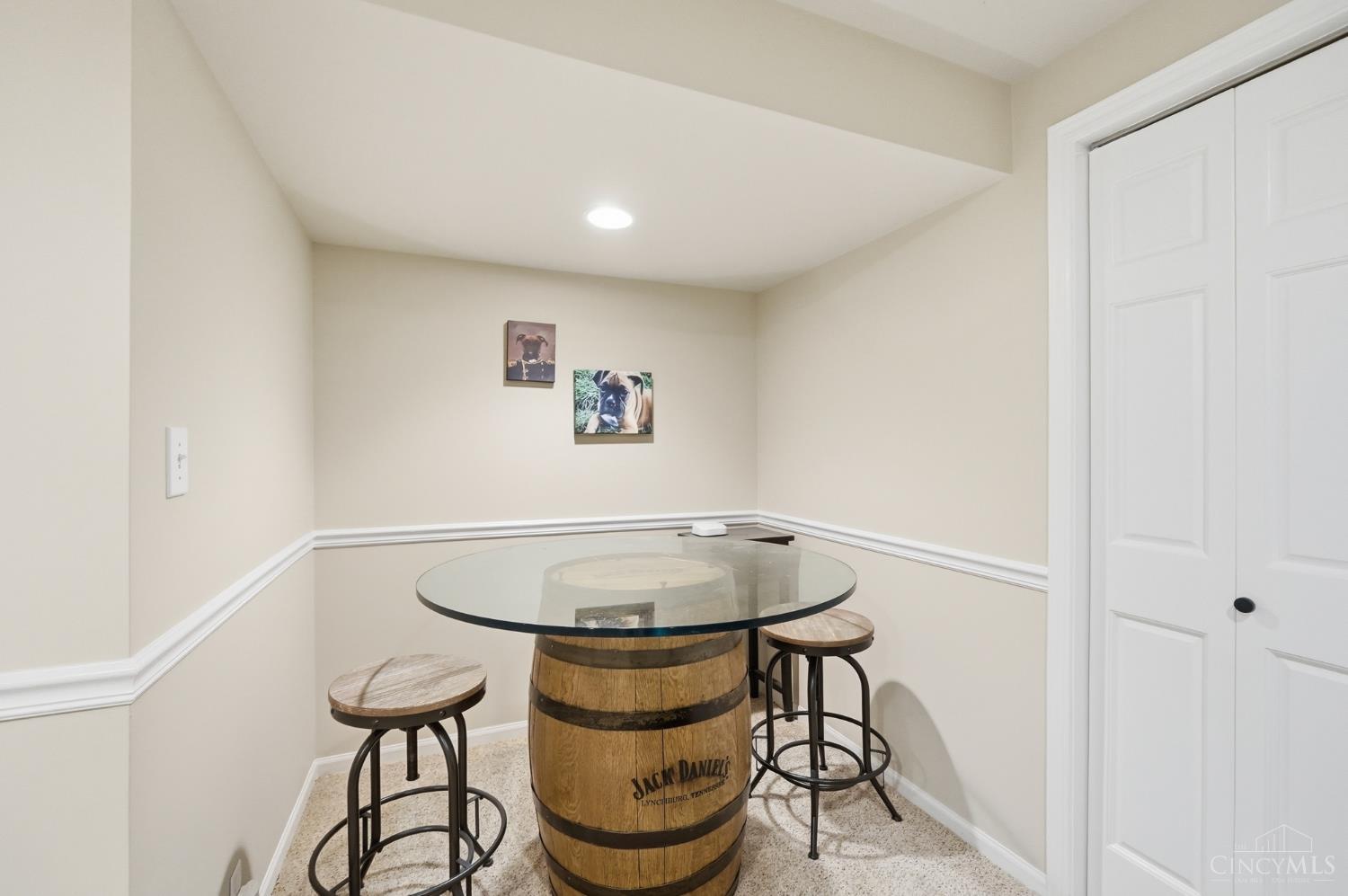 3725 Sherbrooke Drive