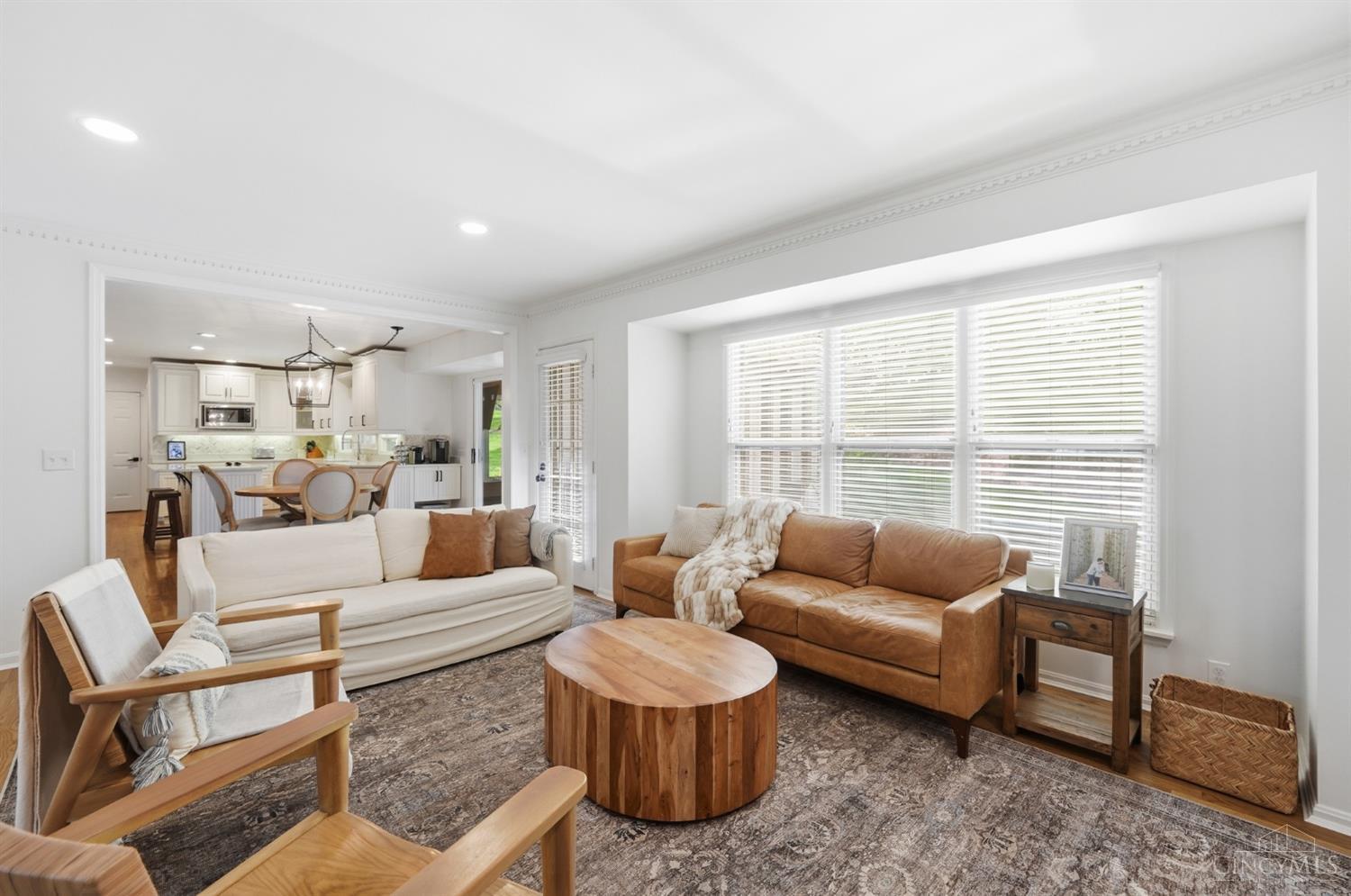 3725 Sherbrooke Drive