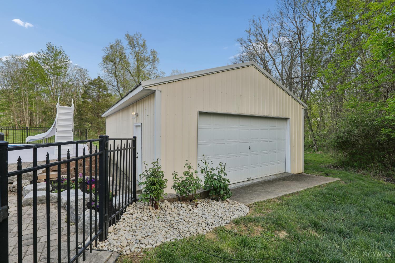 7 Cherokee Trail