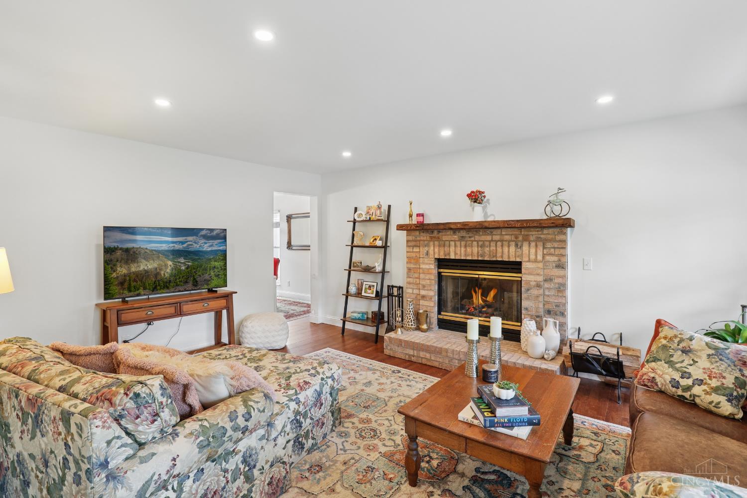 7 Cherokee Trail