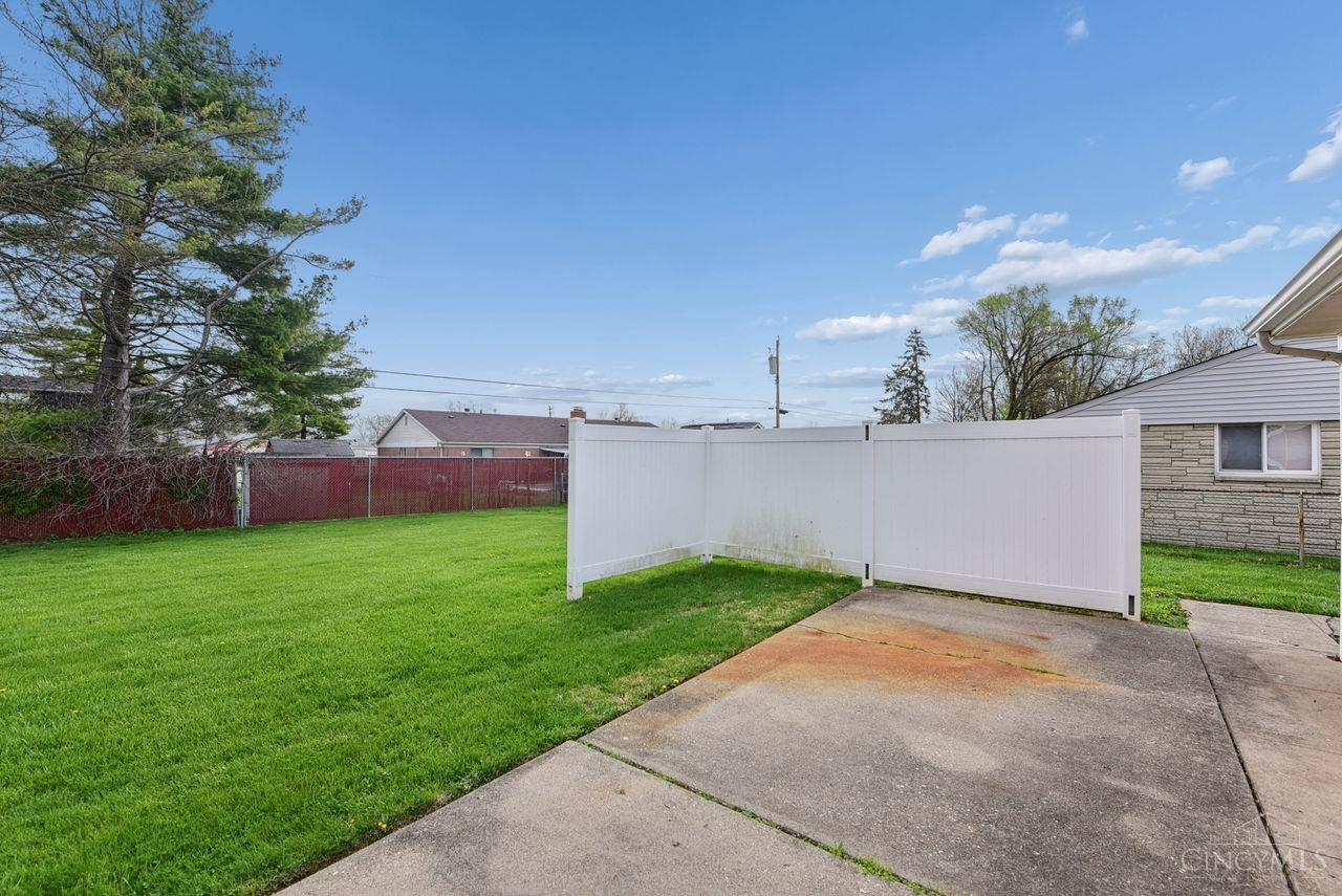 712 Danbury Road