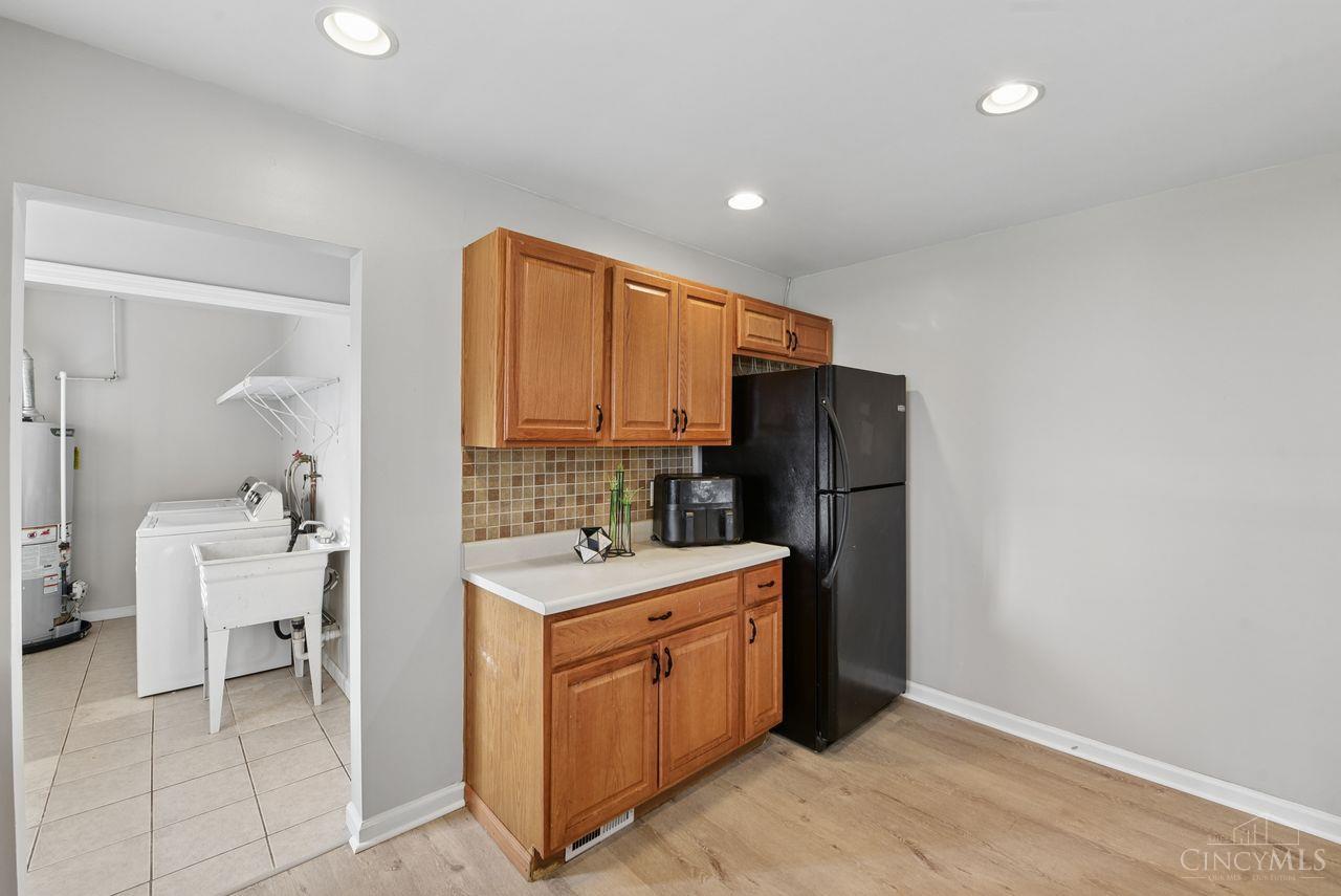 712 Danbury Road