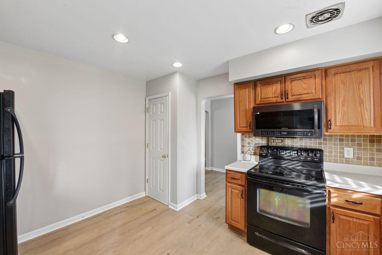 712 Danbury Road