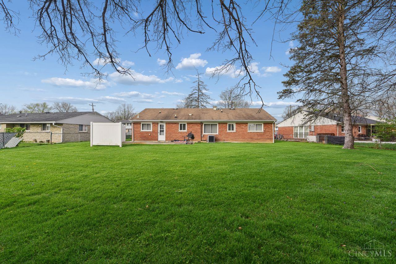 712 Danbury Road