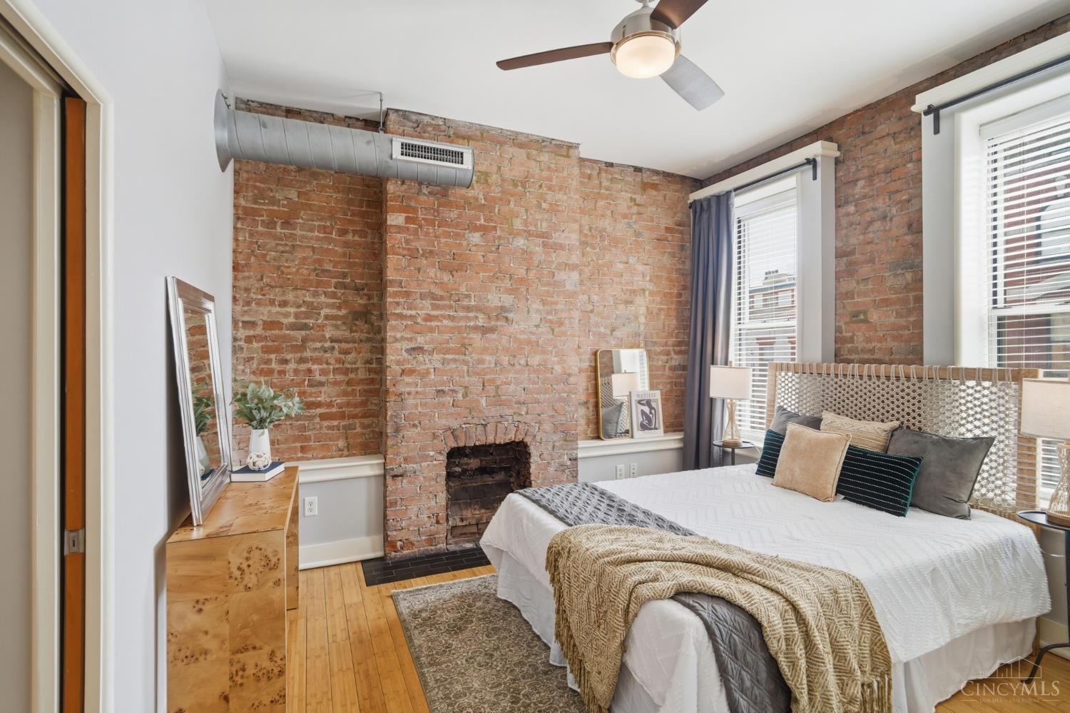 20 W Twelfth Street
