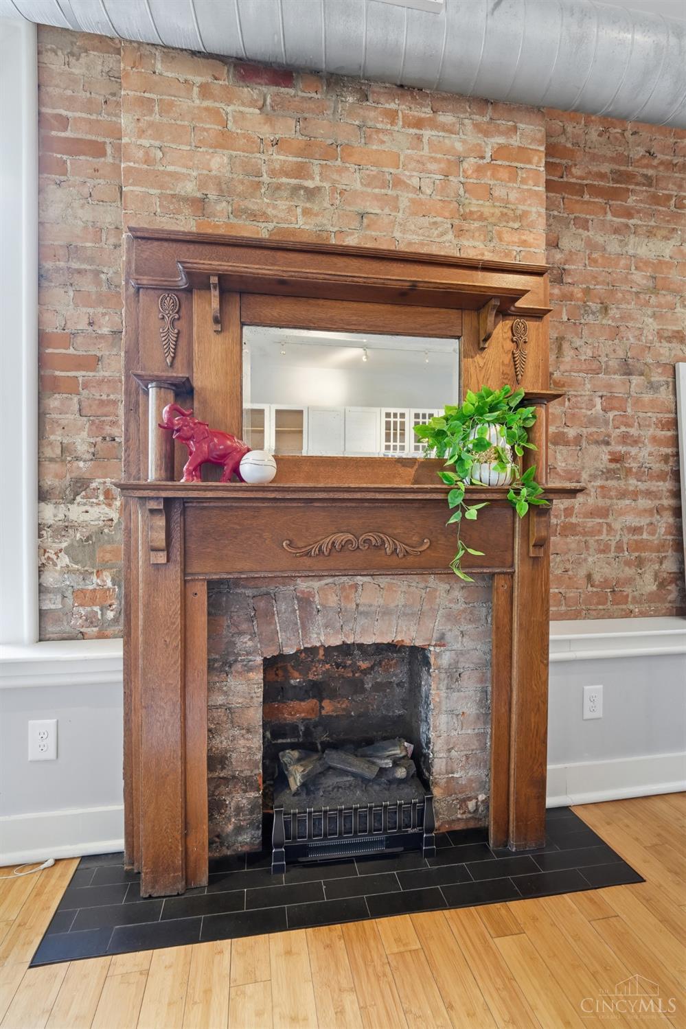 20 W Twelfth Street