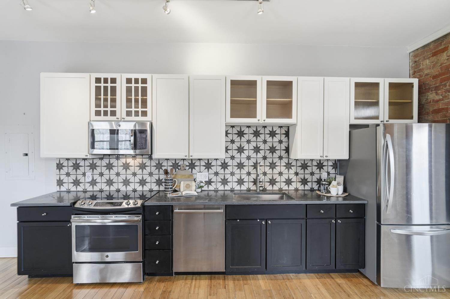 20 W Twelfth Street