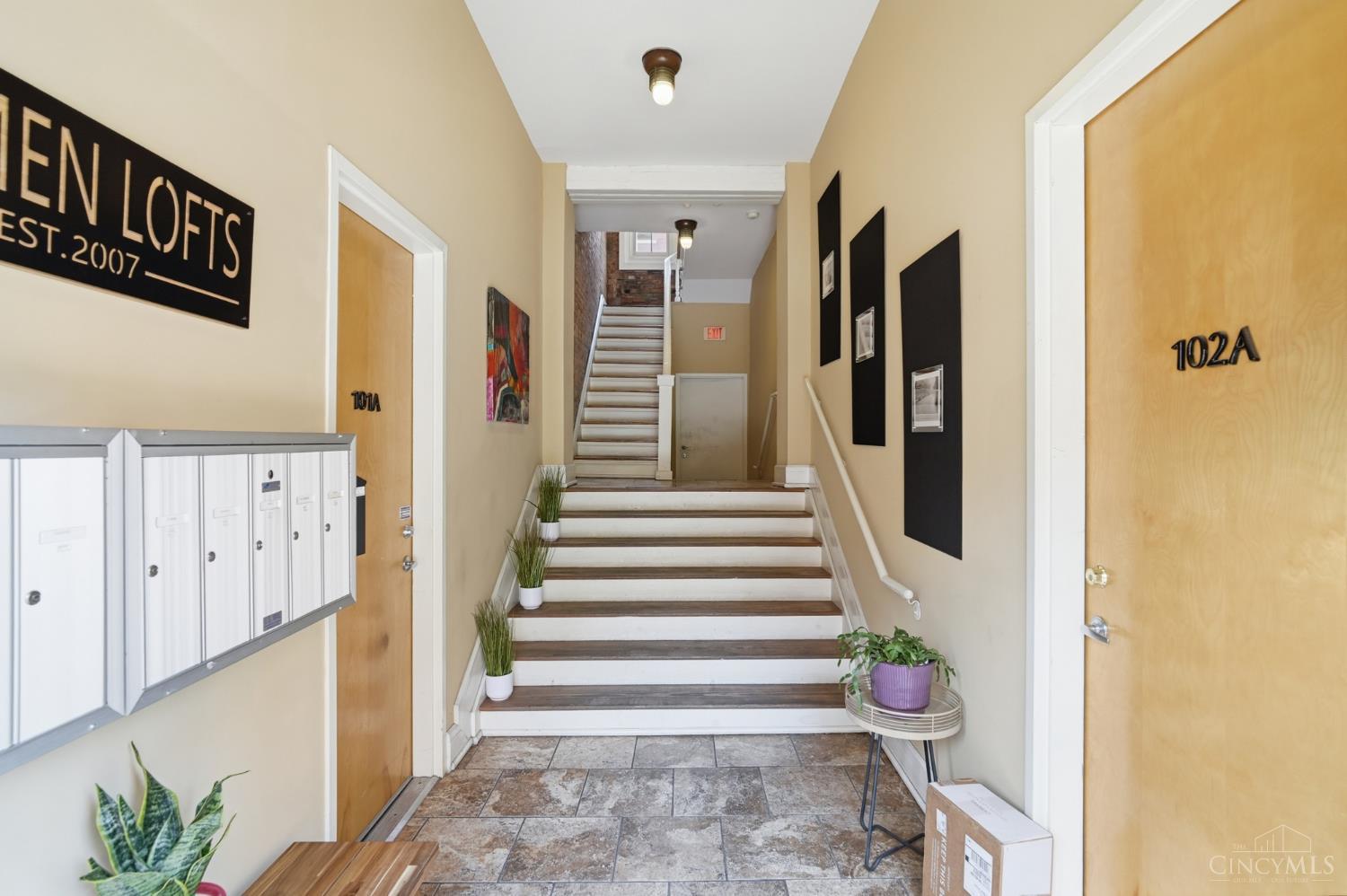 20 W Twelfth Street