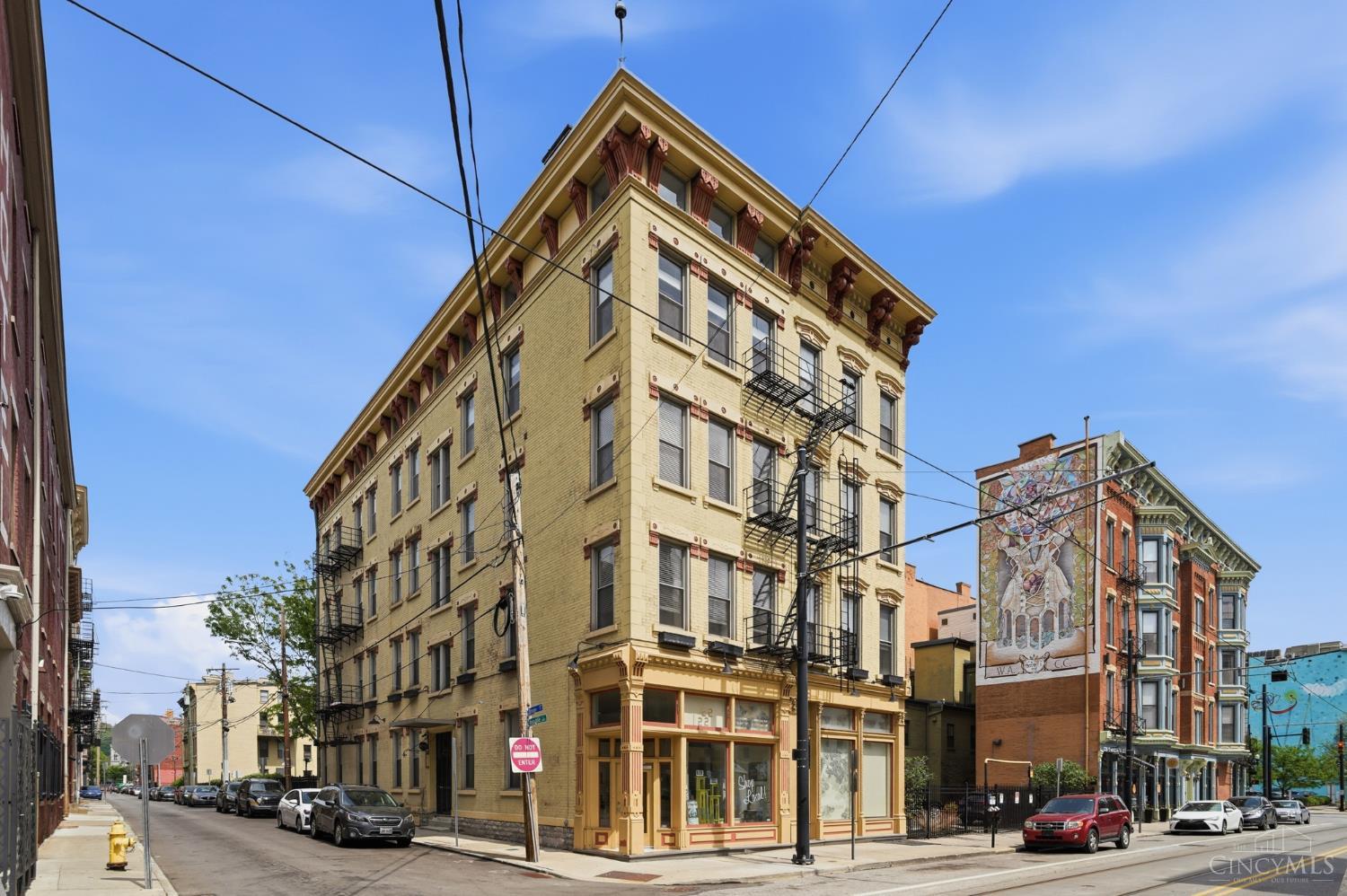 20 W Twelfth Street