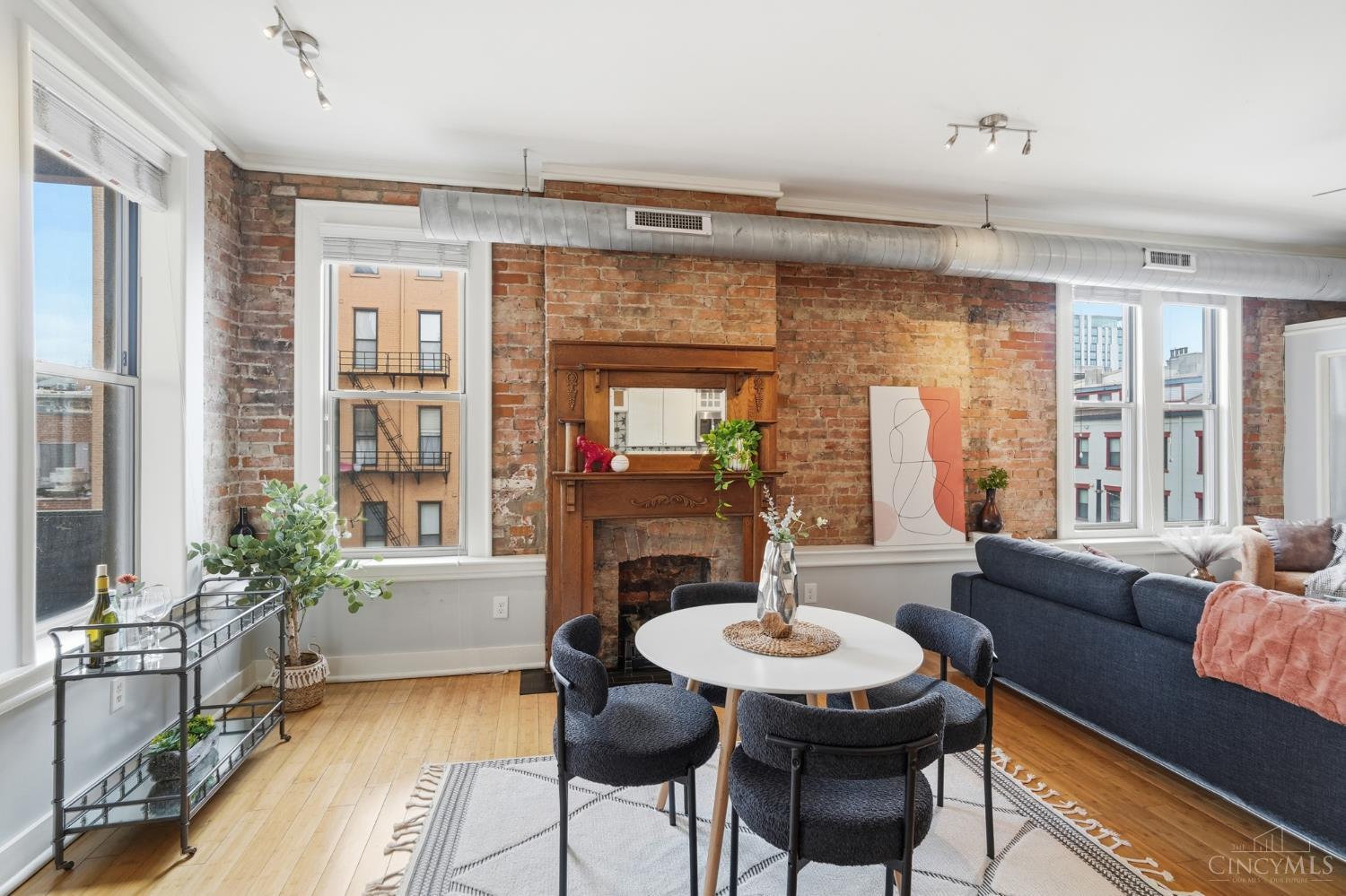20 W Twelfth Street