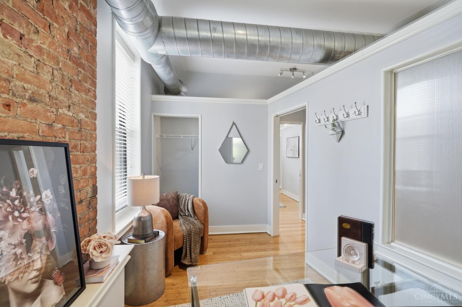 20 W Twelfth Street