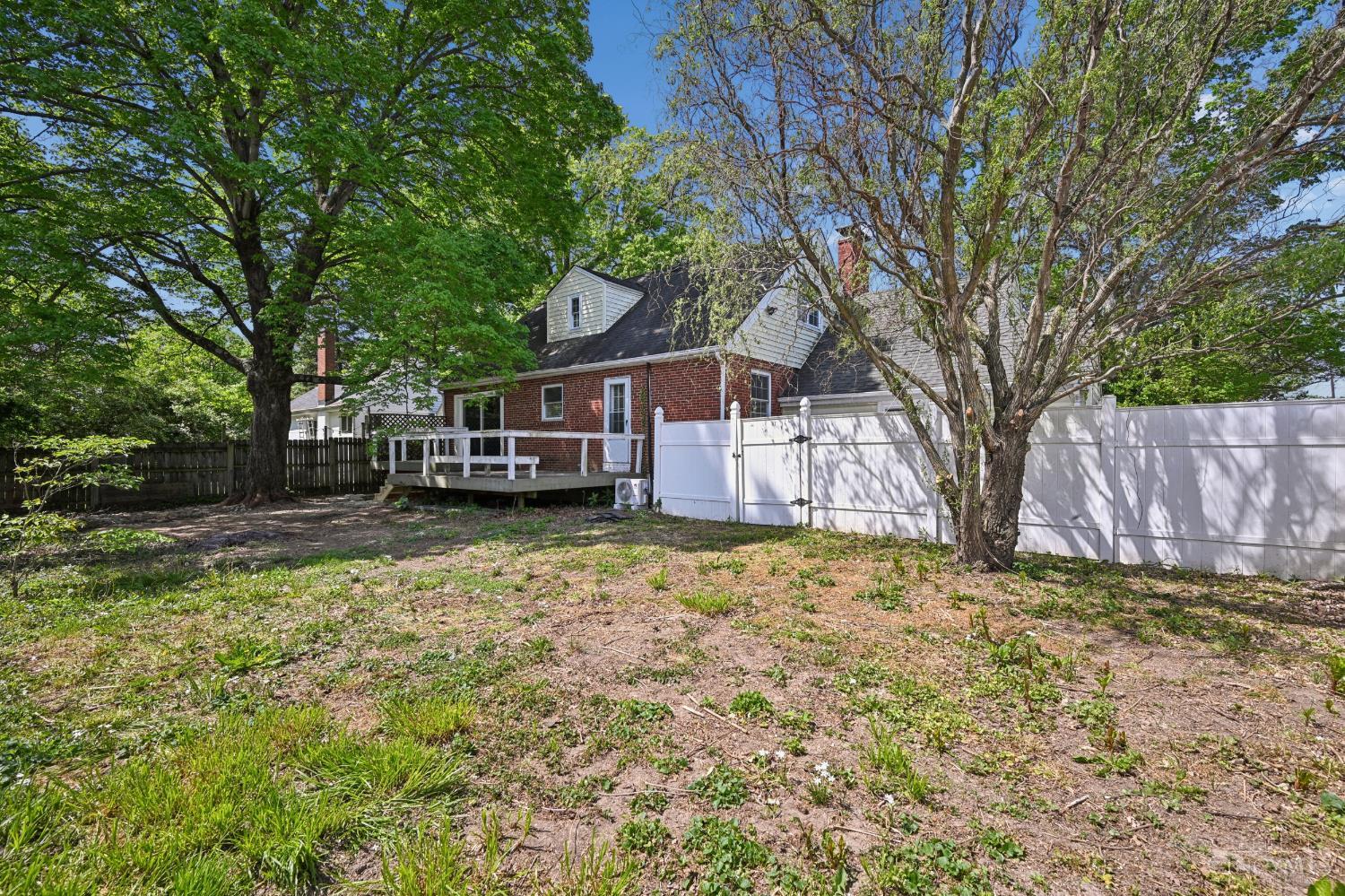 5094 E Eastwood Circle