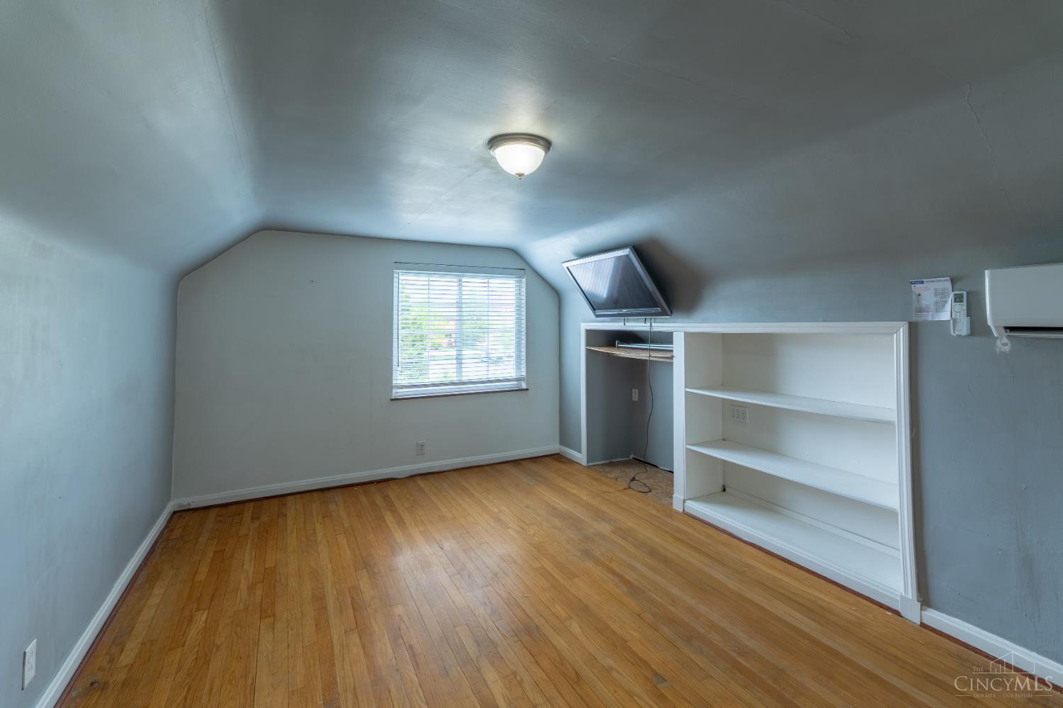 5094 E Eastwood Circle