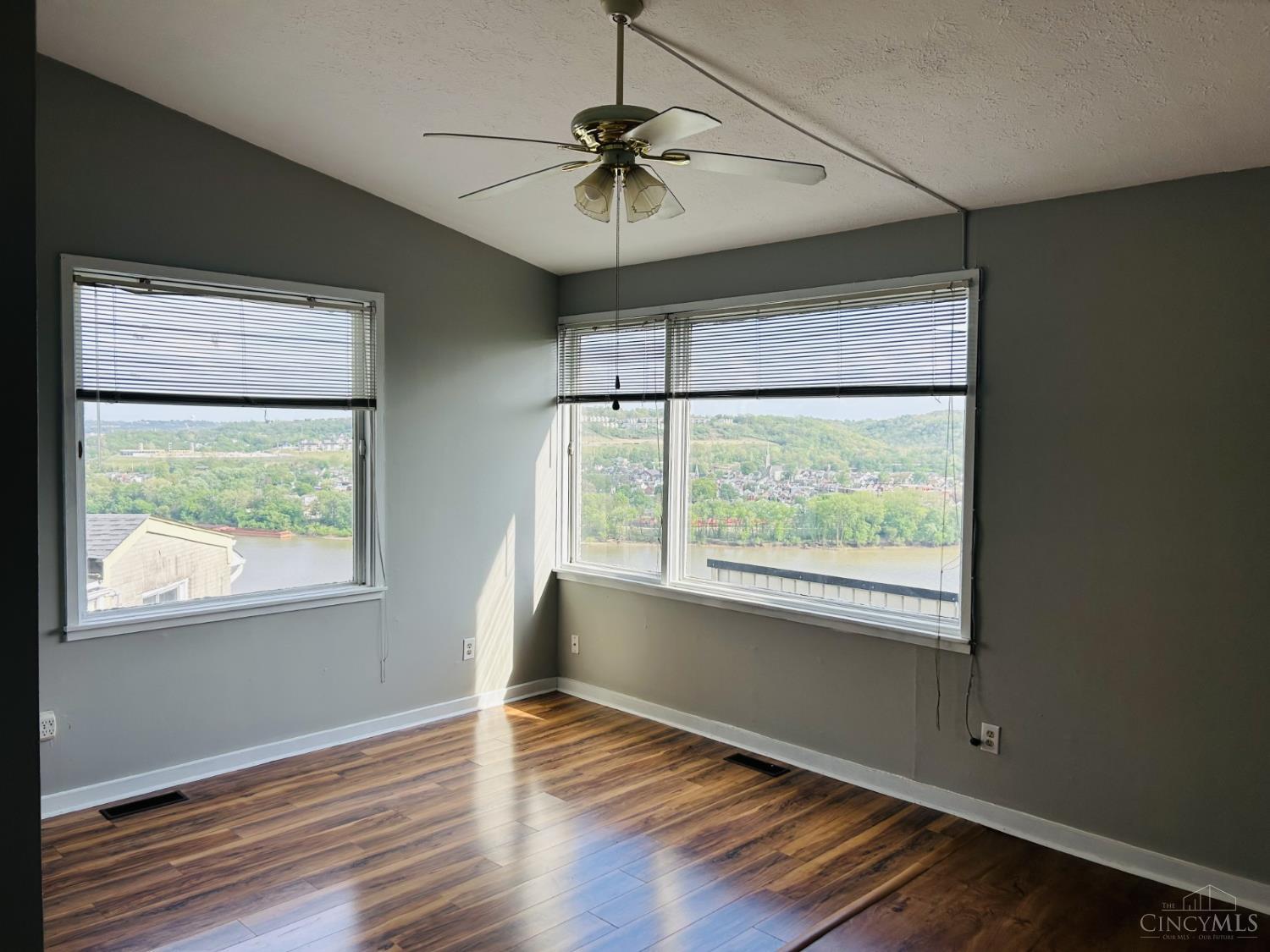 490 Mount Hope Avenue 508