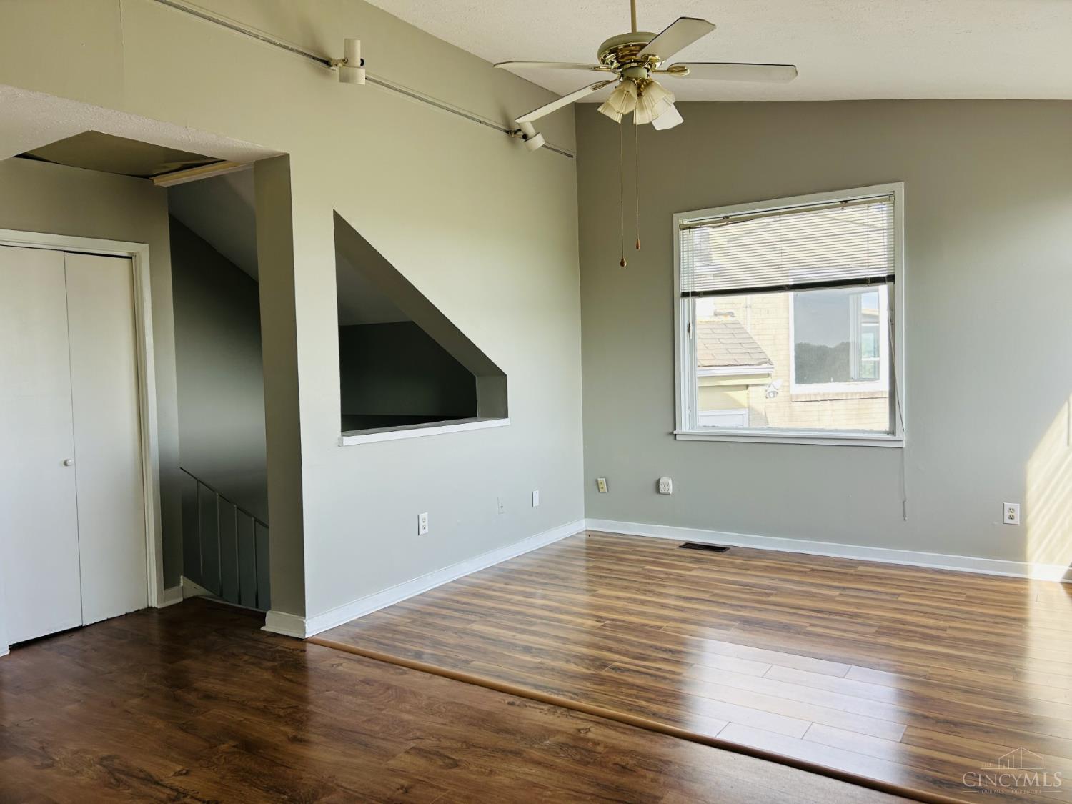 490 Mount Hope Avenue 508