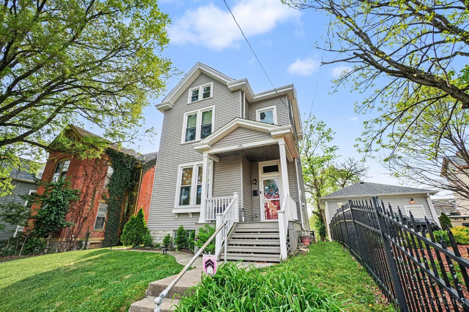873 Academy Avenue