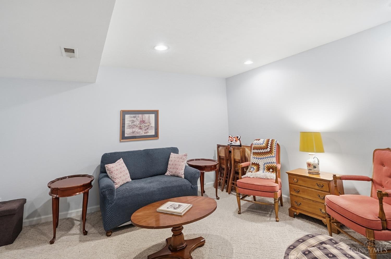 9491 Carriage Run Circle
