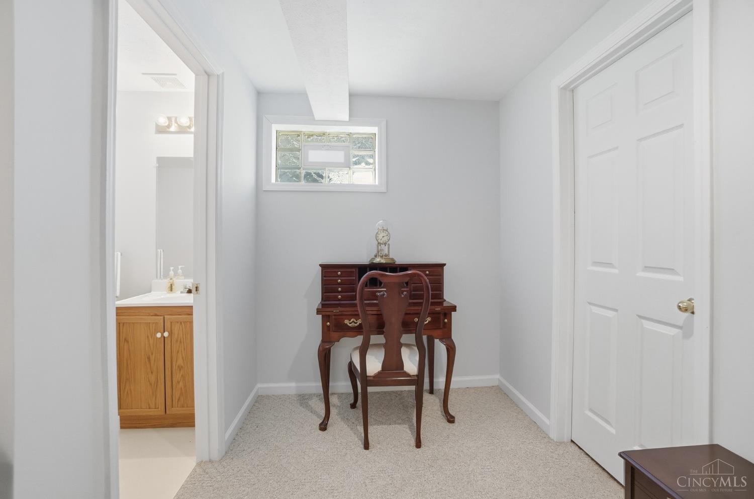 9491 Carriage Run Circle
