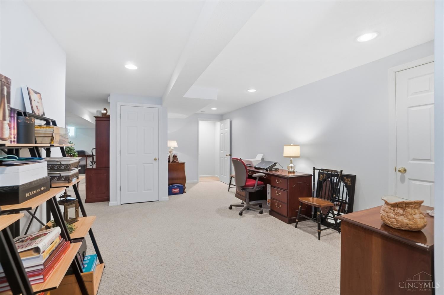 9491 Carriage Run Circle
