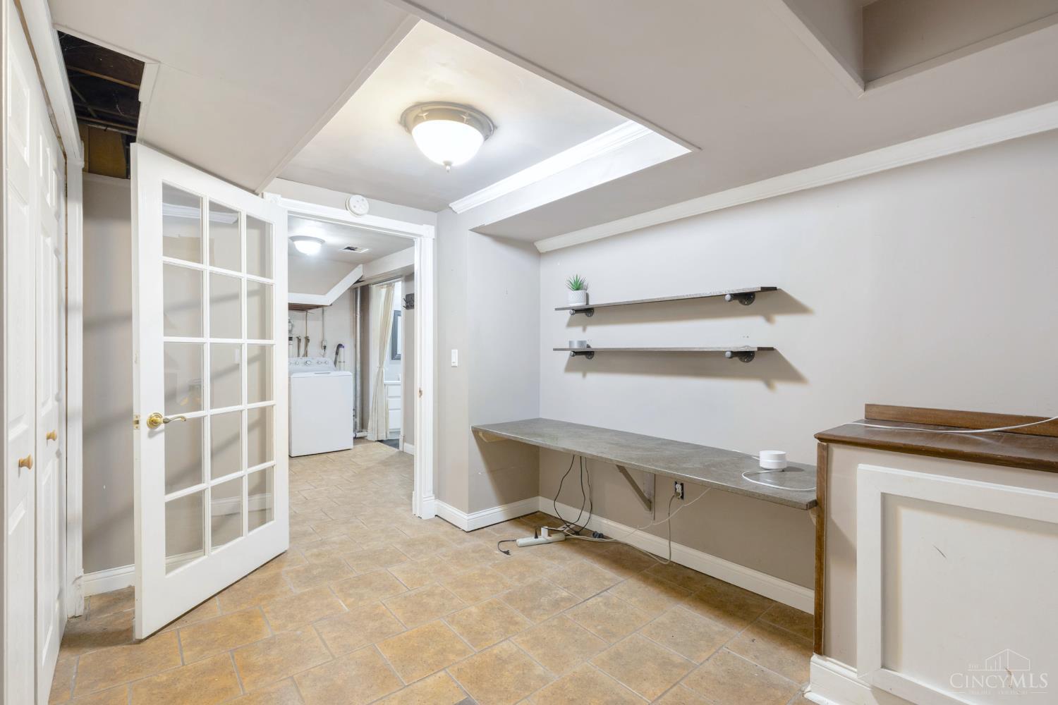 3443 Oakview Place