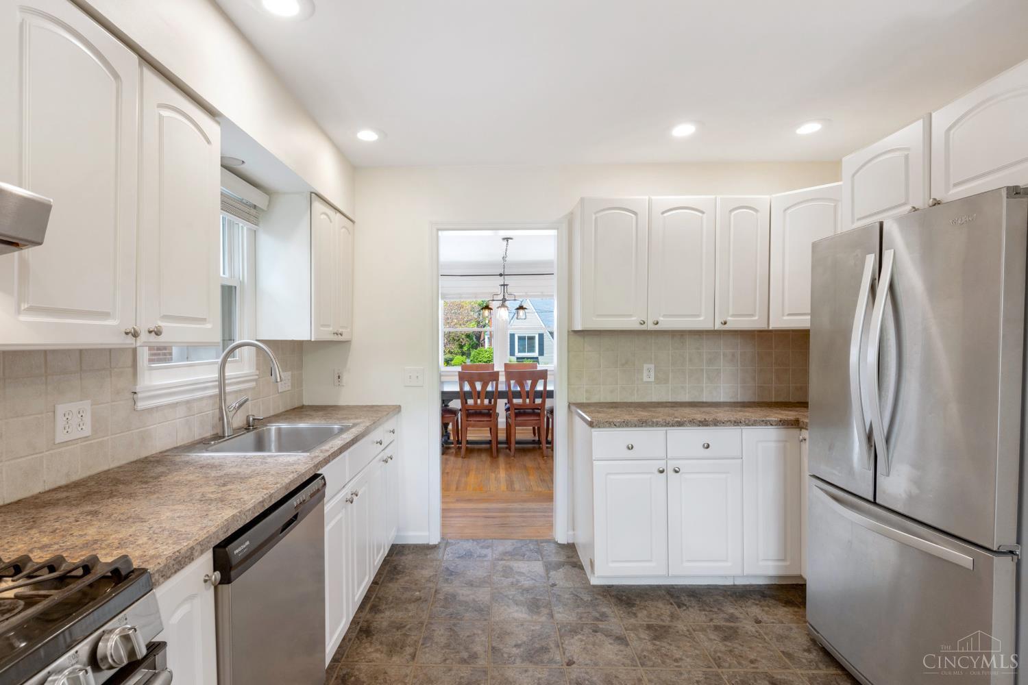 3443 Oakview Place