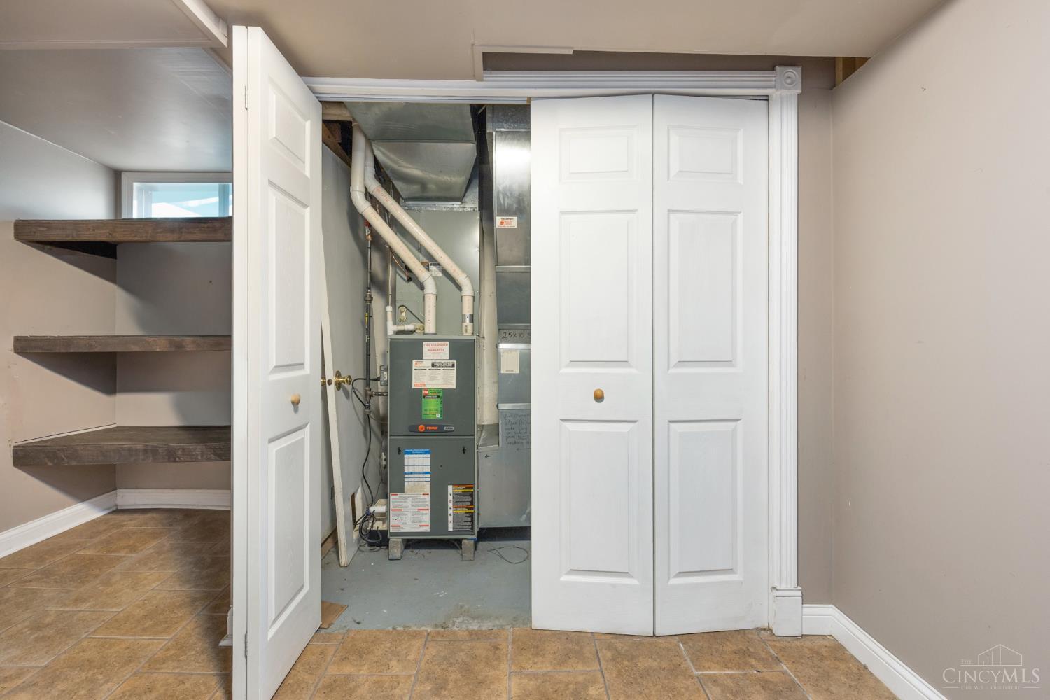 3443 Oakview Place
