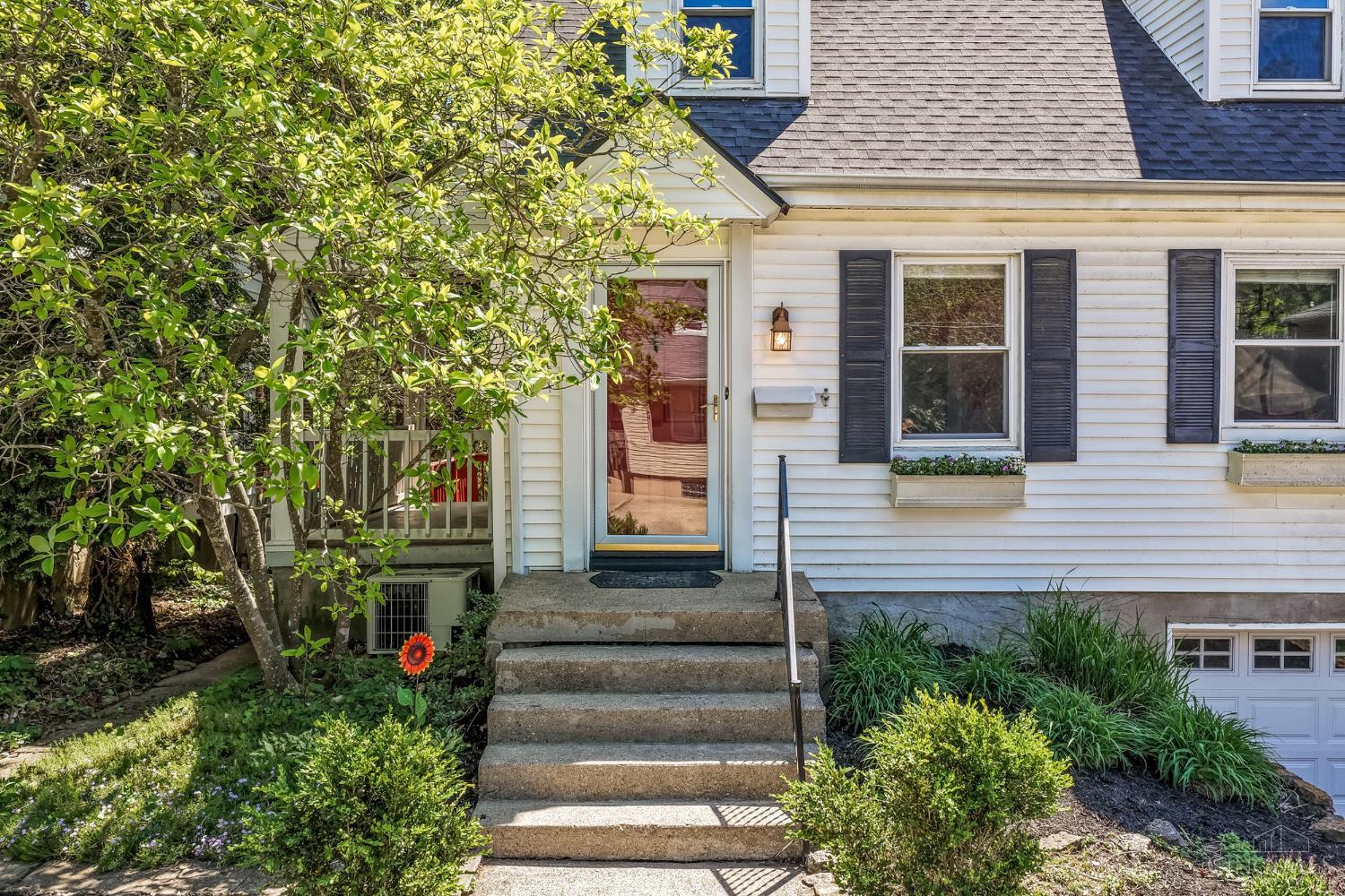 3443 Oakview Place