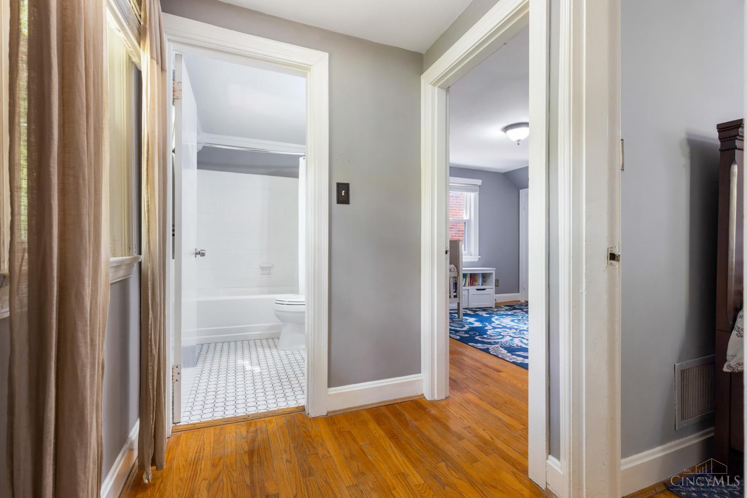 3443 Oakview Place